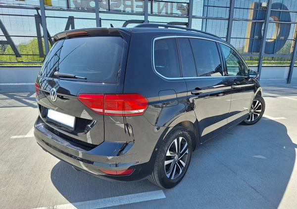 Volkswagen Touran cena 69900 przebieg: 227784, rok produkcji 2019 z Wrocław małe 781